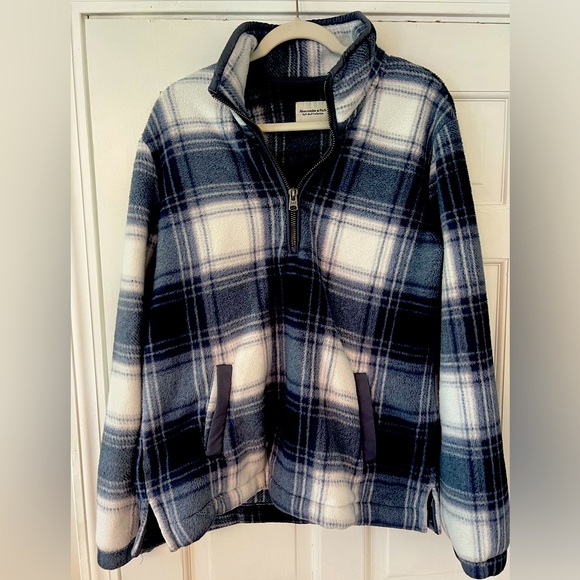 Abercrombie and Fitch Fleece - Picture 1 of 4